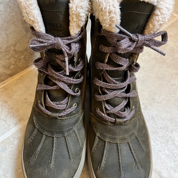 Merrell Women’s Mid Lace Waterproof Boots - Picture 1 of 6